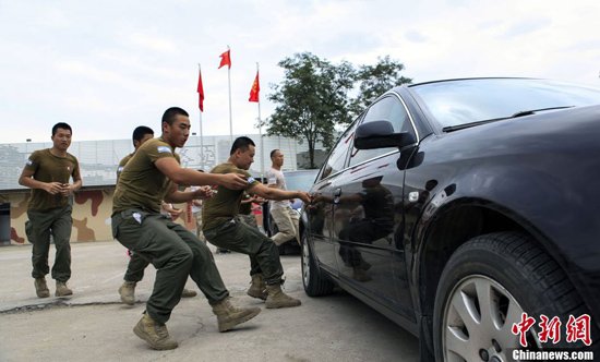 训练用车 看魔鬼保镖是怎样炼成的