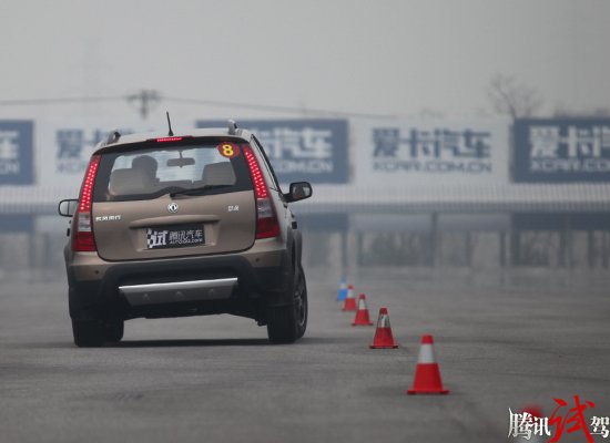 腾讯场地评测东风景逸SUV 性能说得过去