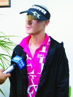 无证人驾驶无牌摩托车 撞人后逃逸被抓获