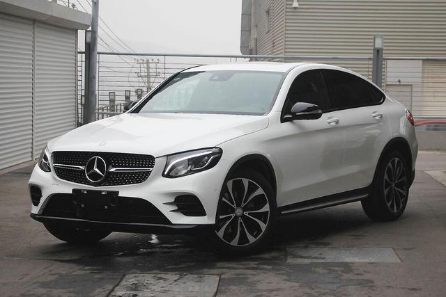 һ�����ĵĺ����˶�SUV ���˷��Ů�˰�