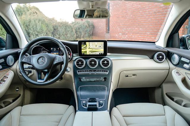 һ�����ĵĺ����˶�SUV ���˷��Ů�˰�