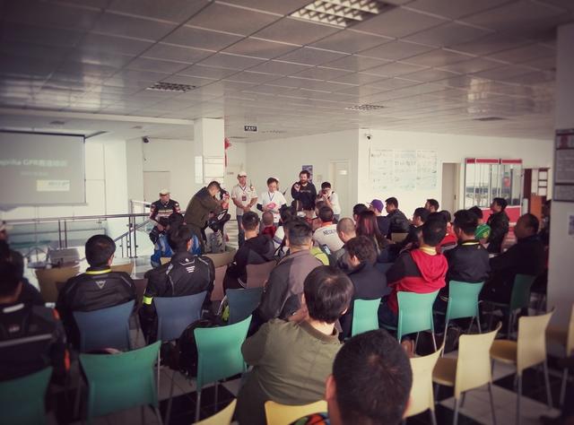 老周聊摩托:最强小钢炮阿普利亚GPR125