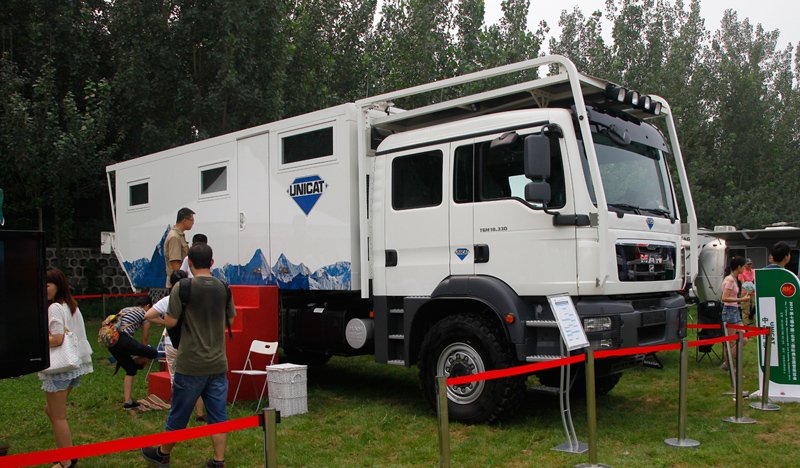 北京房车露营展览会开幕 享海陆空盛宴