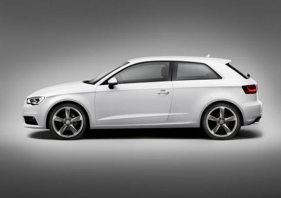 全新奥迪a3三门版本的车长为4237mm