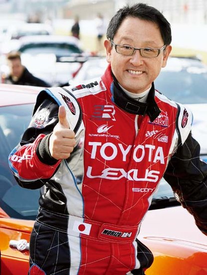 专题 汽车商业评论 正文 攀登 丰田章男(akio toyoda) 上任三年,丰田