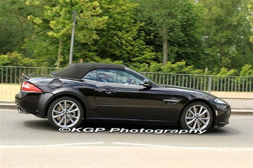 或于2013年发布 曝全新捷豹XE跑车路试