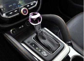 车圈:众泰预售价40万新车里居然有根不可描述的东西