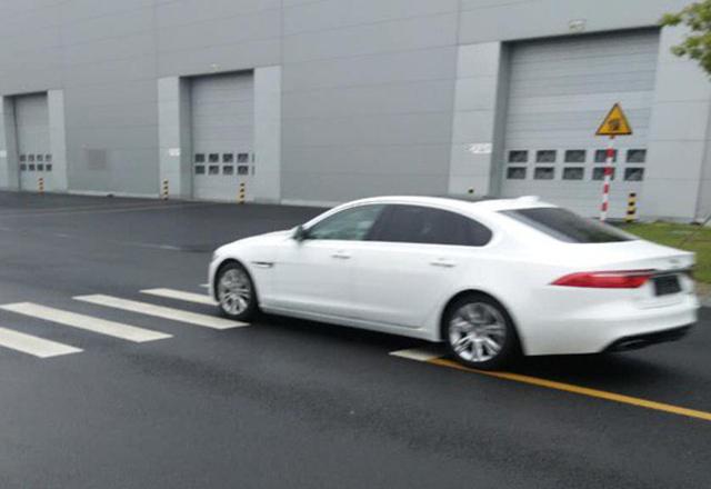 捷豹首款国产车型实车曝光 轴距加长140mm