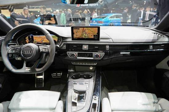 奥迪Q5 2017年型plus上市 售价39.96万元起