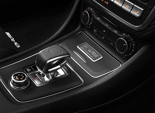 奔驰推出冠军特别版车型 庆祝车队强势表现