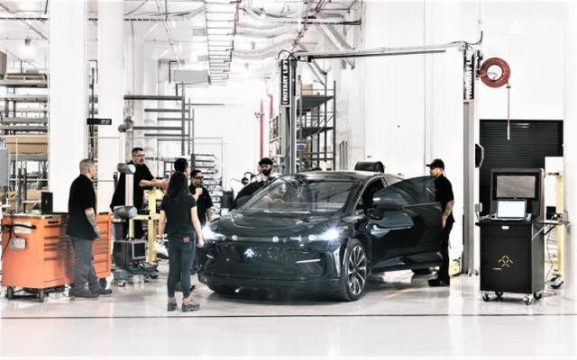 FF91首台预量产车下线 贾跃亭感谢团队及供应商伙伴