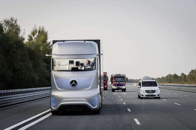 自动驾驶卡车也来了 专家称2040年将会实现