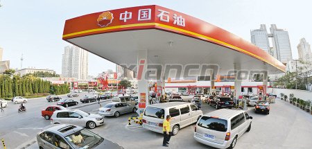 中石油劳动南路加油站增加车位减少排队