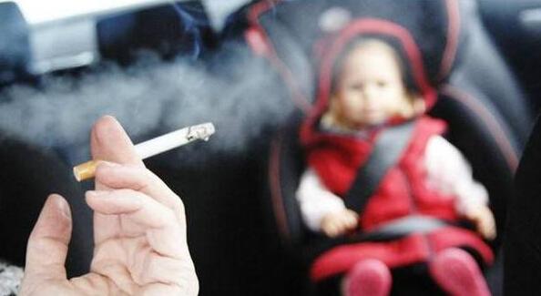 大多数男司机开车都有这个习惯 反应力竟直接降一半