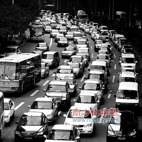 中國私人轎車保有量為4322萬輛 年增長25%