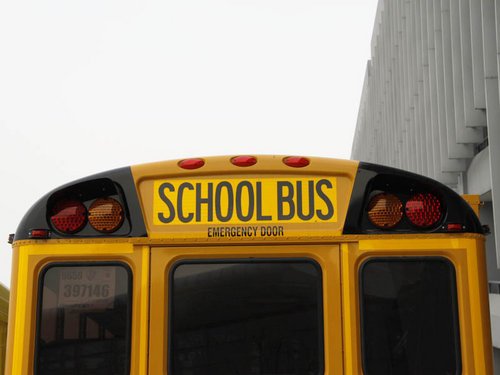 2011上海车展惊现美式长鼻子校车（图）