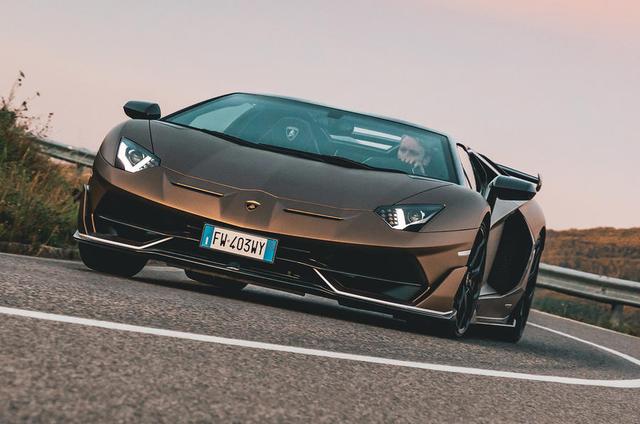 800ţ콢 ԼAventador SVJ Roadster