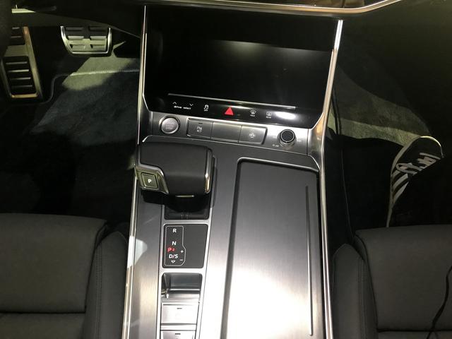 奥迪公布全新一代A7车型 四门轿跑运动晋级