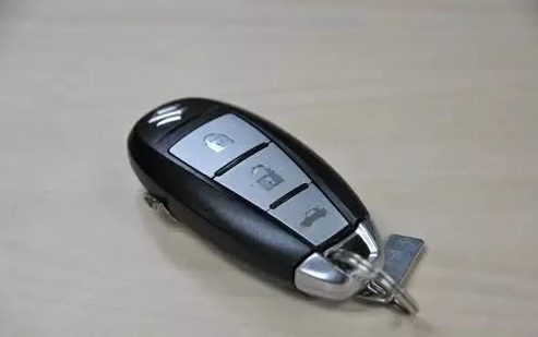 车遥控钥匙没电了怎么办?很多人都不知道