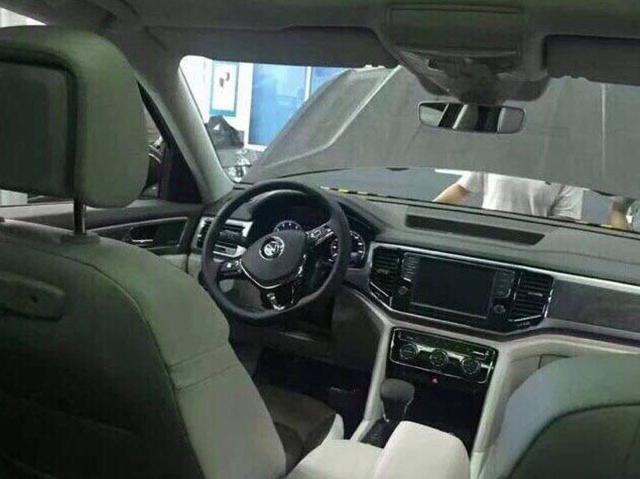 大众全新中大型SUV预告图 或广州车展发布