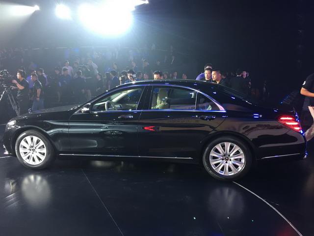 奔驰新款S级正式上市 售价93.8—149.8万元