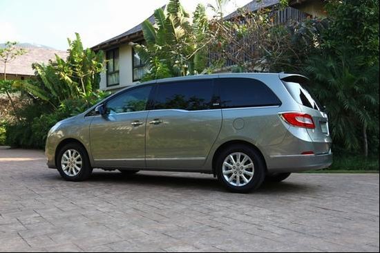 在传承中超越 腾讯试驾别克GL8豪华商务车_南