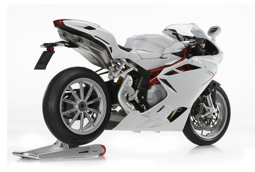 MV奥古斯塔:带你走上速度与激情的旅途_汽车_腾讯网