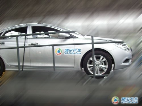 现代i40国产谍照曝光 或于广州车展发布