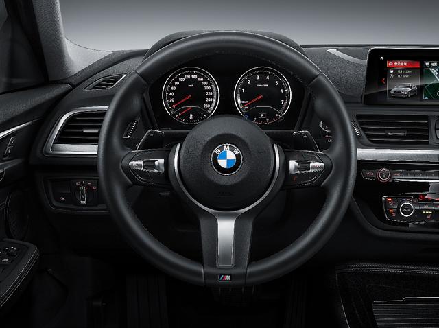 һŽлͷ BMW 1ϵM˶Ϯ