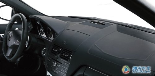 奔驰C63 AMG两款新车型上市 售112.8万起