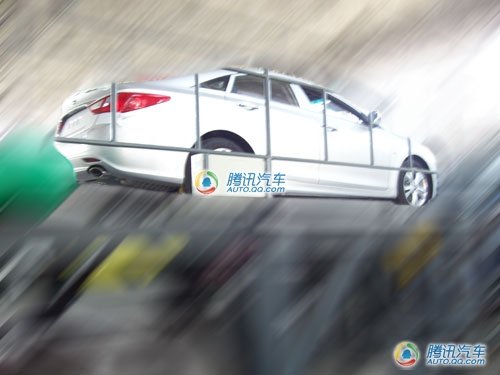 现代i40国产谍照曝光 或于广州车展发布