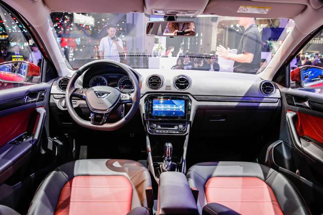 降低消费门槛 捷达VA3首款三厢轿车亮相