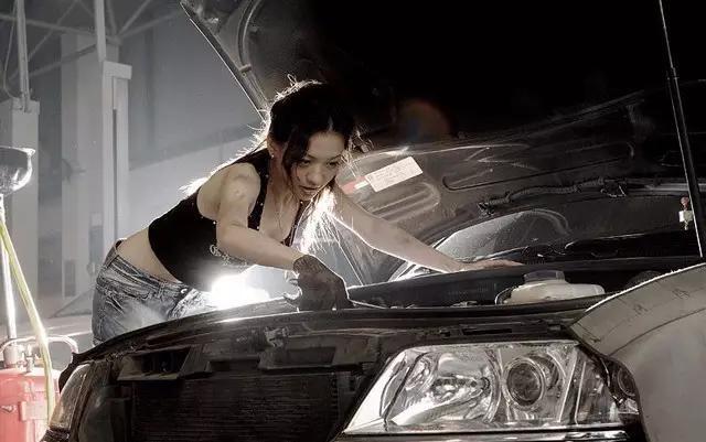 4S店卖一辆车赚你多少钱 想买低价车这么砍