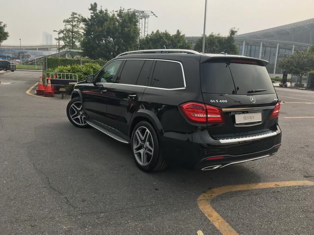 广州车展探营:大块头奔驰GLS400现身_汽车_腾讯网