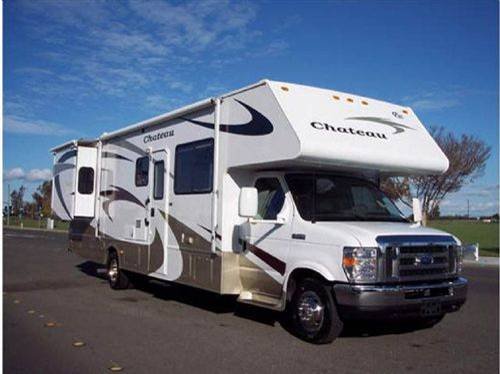 福特e450旅居房车采用的是福特e-450底盘