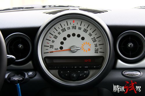 MINI ONEص Լ2011MINI