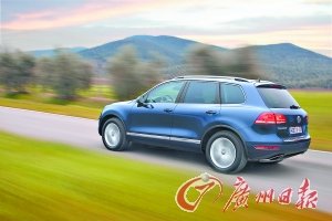 雷克萨斯GX460对比途锐 GX460性价比稍高