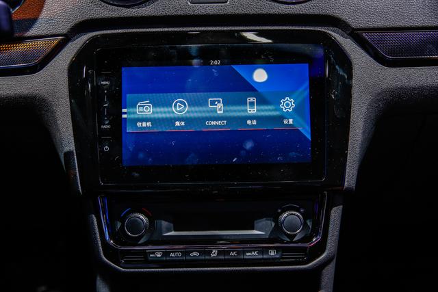 降低消费门槛 捷达VA3首款三厢轿车亮相