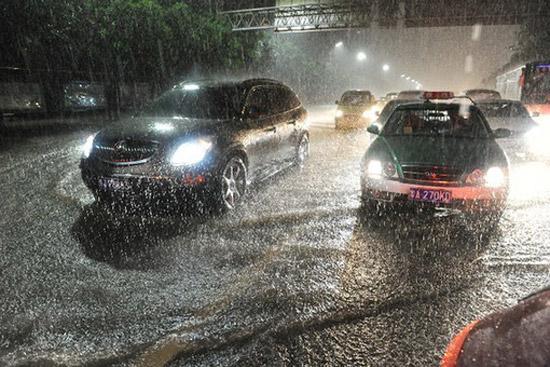 大家都买了涉水险 为啥保险公司赔他不赔你