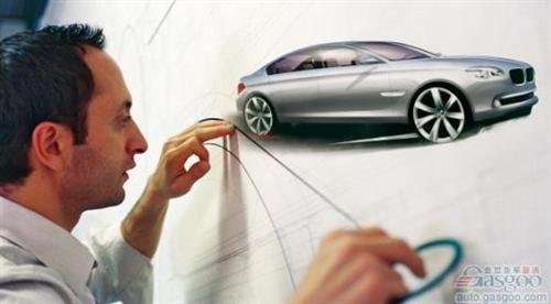 33岁女孩_33岁策划总监 收入