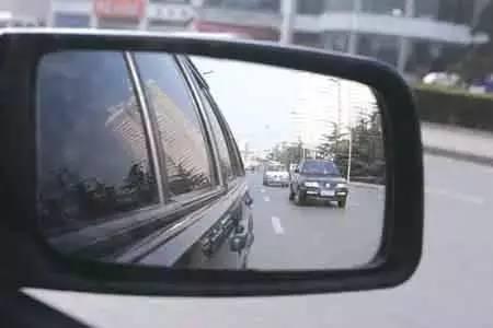 如何判断前后左右车距 这些方法很靠谱