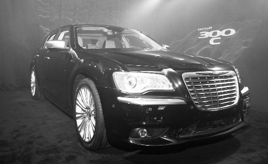 进口克莱斯勒300c 豪华轿车插上个人标签