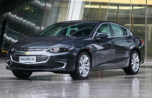 上汽通用汽车携三款混动车型惊艳2016北京国际车展