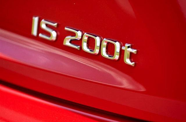 雷克萨斯推出2.0T的IS200t车型 年内进中国