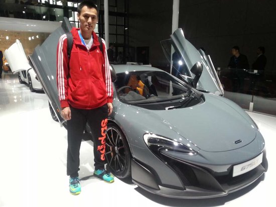 腾讯长春站特邀主持人 大黄蜂带您逛车展_频道