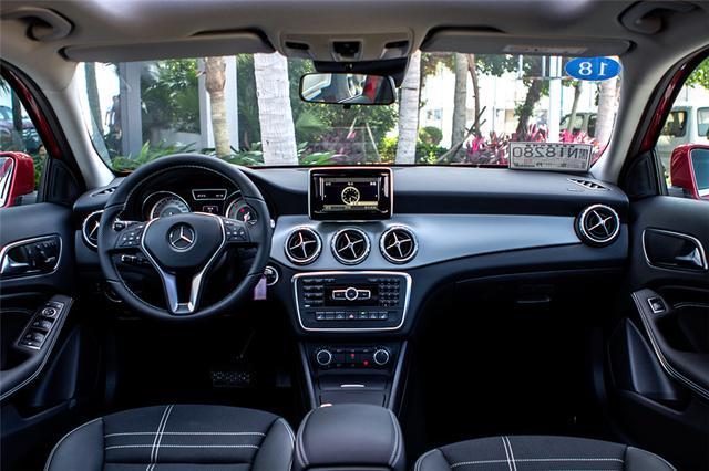 天生无畏 试驾梅赛德斯-奔驰GLA 200