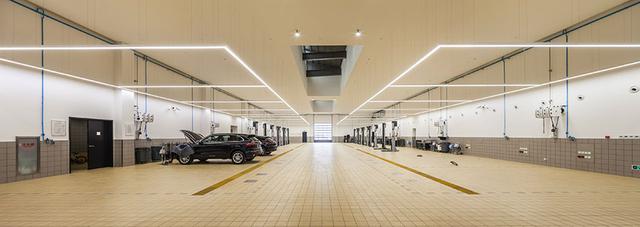 细节精益求精 西南最大保时捷中心初体验