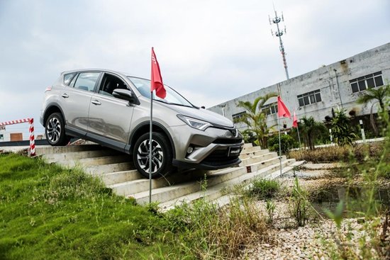 2018������ԽҰӢ�ۻỪ�Ϸ�վ��Ļ Ӣ�ۻ����ʵ��������