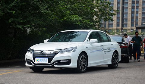 家商双用外观沉稳 12万元起购合资B级车