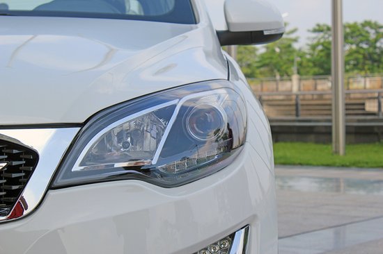 成功的搅局者 腾讯汽车实拍众泰大迈X5 1.5T_